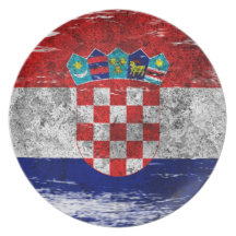 Abgeriebene und getragene kroatische Flagge Flacher Teller