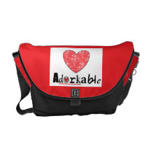 Adorkable Herz-Botetasche Kuriertasche