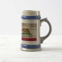 Alte hölzerne Kalifornien-Flagge Kaffeetasse