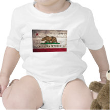 Alte hölzerne Kalifornien-Flagge T-shirt