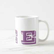 Anfangse malvenfarbene moderne Kaffeetasse des Mon