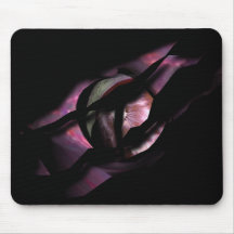 Auge des Drache-Risses durch Mousepads