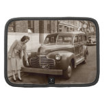 Auto mit hölzernem Stoßdämpfer WWII Mappen