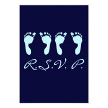 Baby-Abdrücke (Jungen-Zwillinge) Personalisierte Einladungskarte