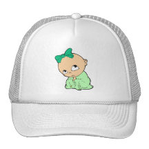 Baby im Grün mit Bogen Netz Caps