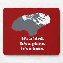 Ballonjunge - es ist ein Vogel. Es ist ein Flugzeu Mousepads