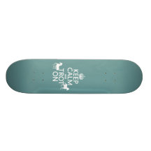Behalten Sie Ruhe und Trot an - Pferde - alle Farb Individuelles Skateboard