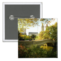 Bogen-Brücke im Herbst, Central Park, New York Cit Buttons