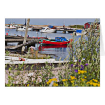 Boote angekoppelt im kleinen Hafen Grußkarten