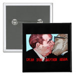 Brezhnev- u. Honecker-Kuss, Ostseiten-Galerie, Ber Anstecknadel