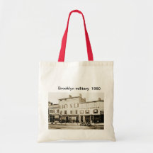 Brooklyn-Militär bauscht sich Taschen
