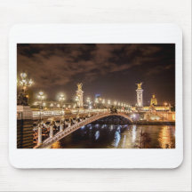 Brücke Alexanders 3 in Paris Frankreich nachts Mauspad