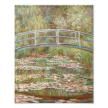 Brücke über einem Teich der Wasser-Lilien Fotodrucke