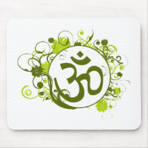 Buddhistisches grünes Blumenom Mousepad