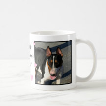 Bullterrier-Kaffeetasse des Valentinsgrußes