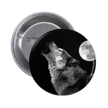 BW-Wolf, der am Mond heult Anstecknadelbutton