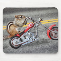 Chipmunk-Radfahrer, der ein Motorrad reitet Mauspad