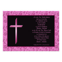 Christliches rosa Kreuz auf schwarzer Hochzeits-Ei