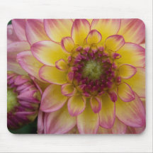Dahlie Mousepad