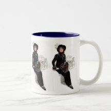 Dame im Schwarzen Kaffeehaferl