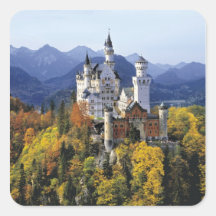 Das fantasievolle Neuschwanstein ist eins von drei Quadrataufkleber