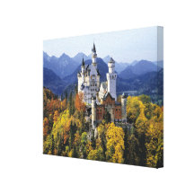 Das fantasievolle Neuschwanstein ist eins von drei Leinwanddrucke