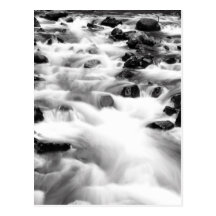 Das Hetzen des Wassers des Brautschleiers fällt Po
