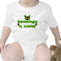 Demonologist im Trainings-Strampler