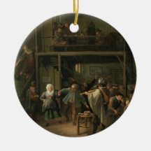 Der Innenraum einer Taverne mit einem Paar, das zu Weinachtsornamente