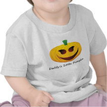 Der Kürbis-Halloween-T-Shirt des Vatis wenig