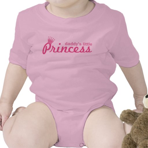Die kleine Prinzessin des Vatis Hemd