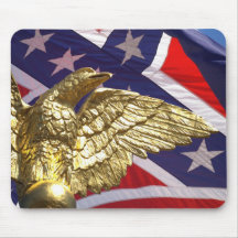 Die Mississippi-Staatsflagge und der goldene Adler Mousepads