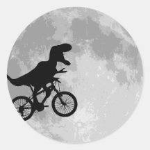 Dinosaurier auf einem Fahrrad im Himmel mit Mond Sticker