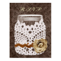 Doily eingewickeltes rustikales Maurerglas-Hochzei Postkarte