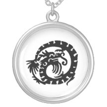Drache kräuselte sich in einen Kreis Personalisierte Halskette