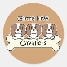 Drei Kavalier-König Charles Spaniels Runder Aufkleber
