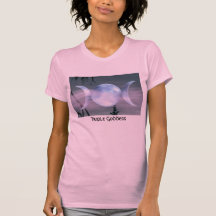 Dreifache Göttin Shirts