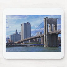 East River: Brooklyn-Brücke u. städtisches Gebäude Mauspad