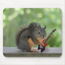 Eichhörnchen, das E-Gitarre spielt Mousepad