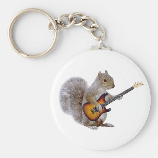 Ein Eichhörnchen, das Gitarre spielt Schlüsselbänder
