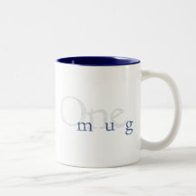 Ein Mann. Ein Becher Tee Tasse