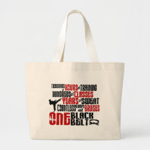 EIN schwarzer Gürtel 2 KARATE-T-SHIRTS u. KLEID Tasche