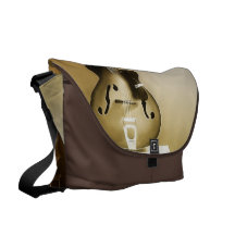 Eine einzige Gitarre Kuriertaschen