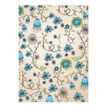 Elegante blauwe bloemen op beige achtergrond persoonlijke aankondigingen
