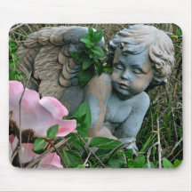 Engel im Gras Mousepads