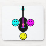 Entwurf des Akustikgitarre-smiley-CMYK Mauspads