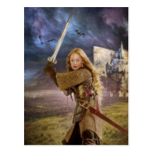 Eowyn hebt Klinge an Postkarte
