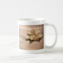 Fertigen Sie Ihre eigene Callalilie besonders an Tee Tasse