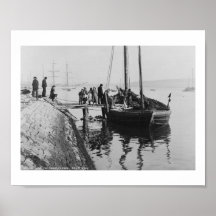 Fischerboot bringt Vintages c1910 zurück Plakat