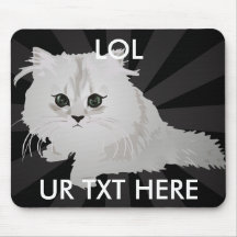 Flaumiges weißes Kätzchen Mousepad